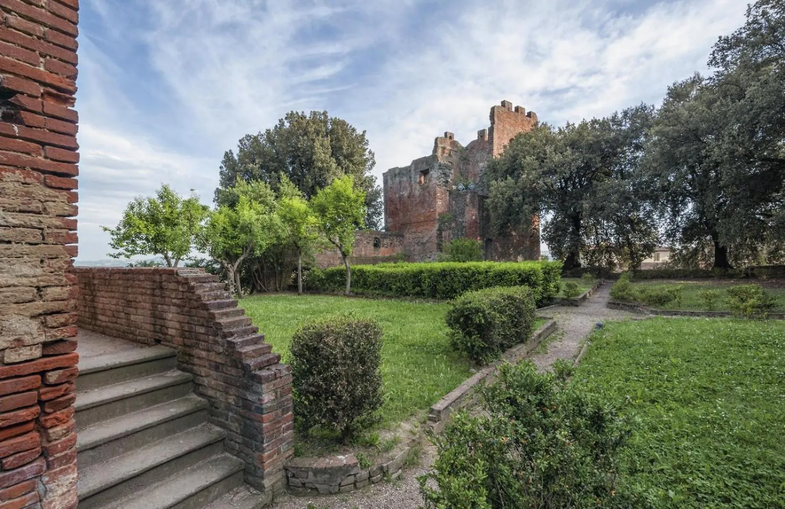 Lucignolo Hotel Fucecchio Italy